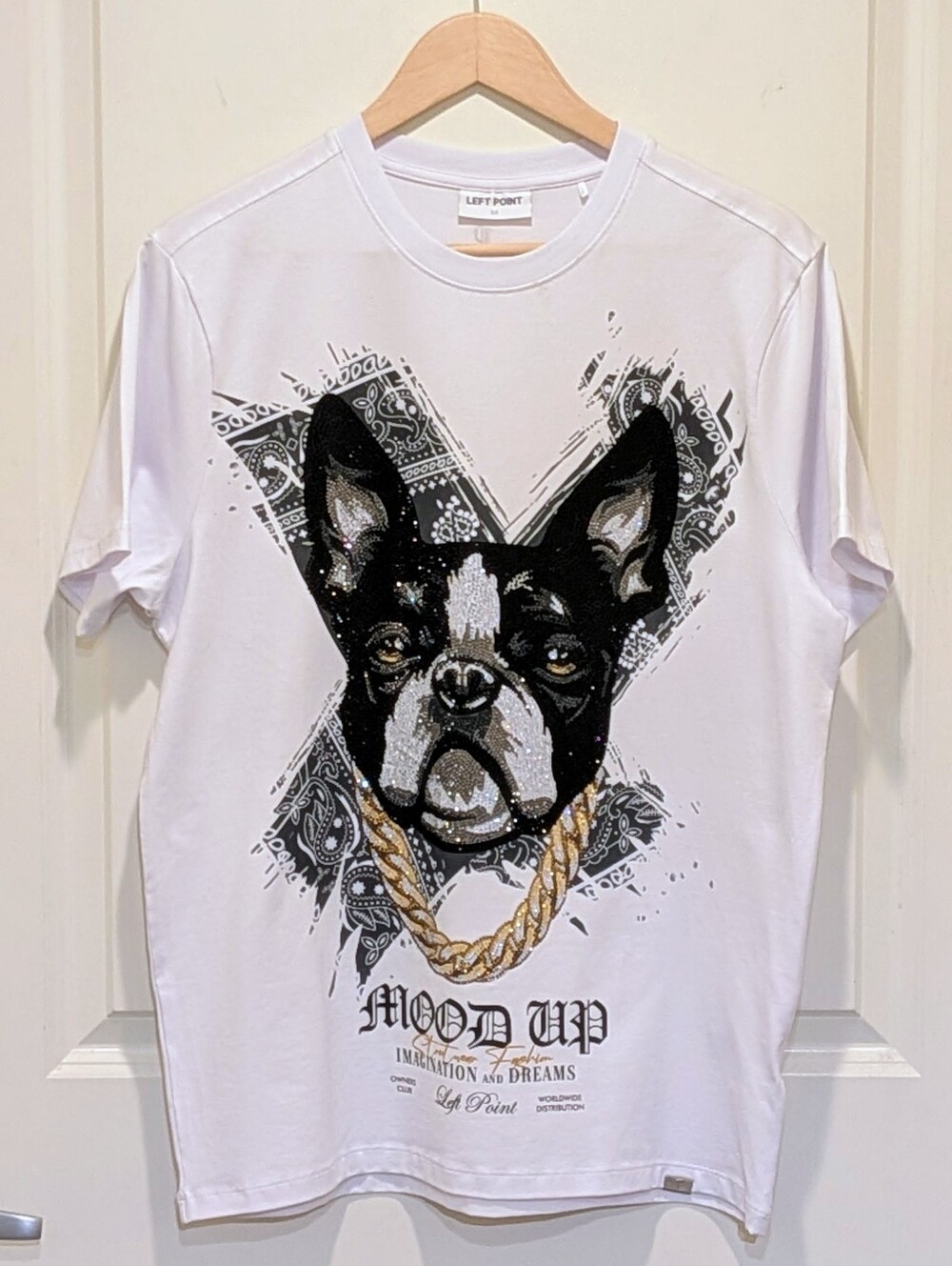 EUC Left Point M Super Soft Men's Rhinestone Dog Design Tee